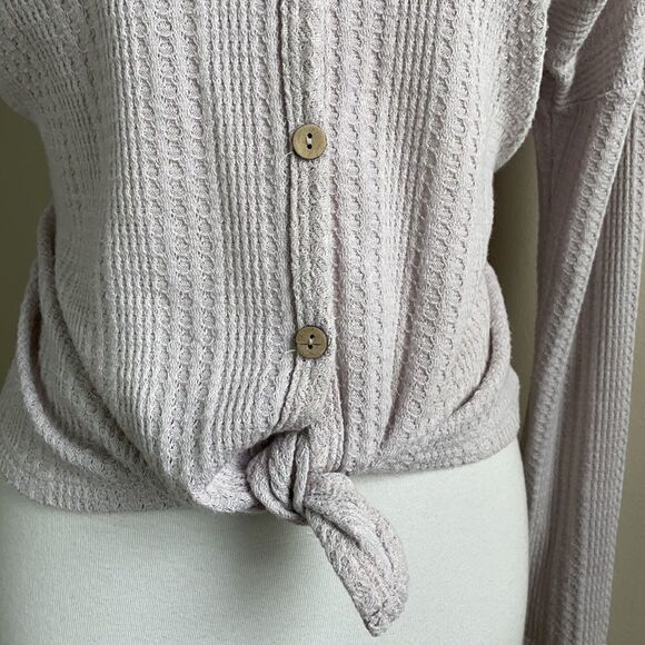 Paper Crane Pale Pink/Cream Waffle Knit Button Down Tie Up Top (Medium) - Picture 8 of 10